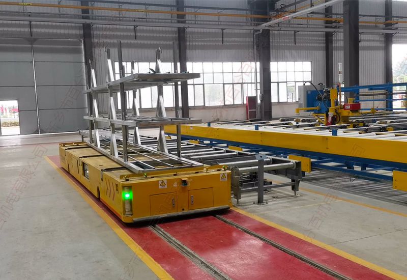 RGV軌道車，可有效提高制造運(yùn)行效率